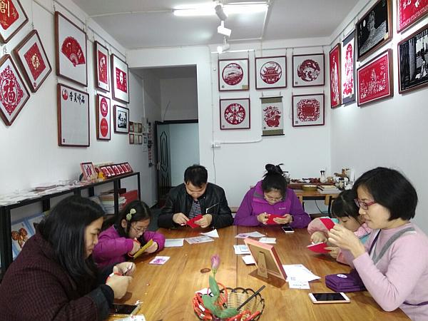互動吧-【彭兵剪紙】體驗(yàn)DIY生肖創(chuàng)意剪紙（第一季）精彩集錦